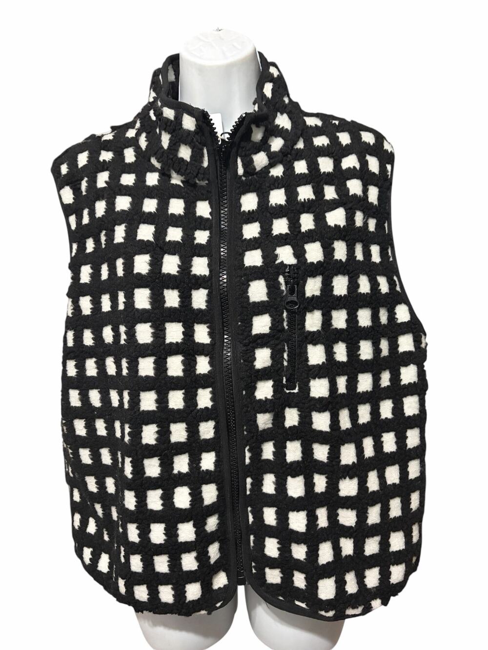 NWT Black Cream Checkered Sherpa Fleece Vest Zip Front Cozy Teddy Size XL
